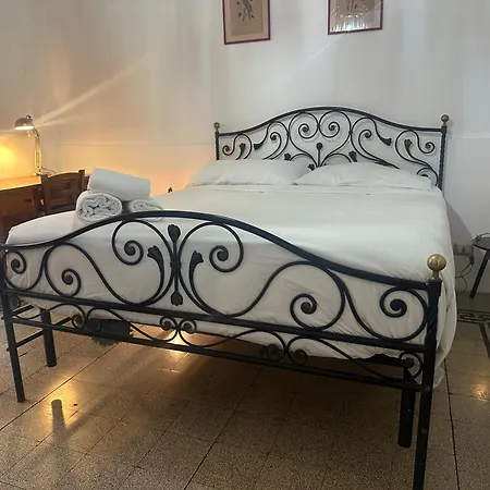 Elegant Steps From The Colosseum *