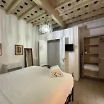 Elegant Steps From The Colosseum *